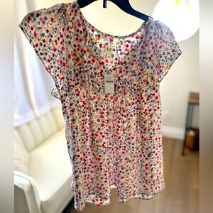 Sweet and sassy floral top